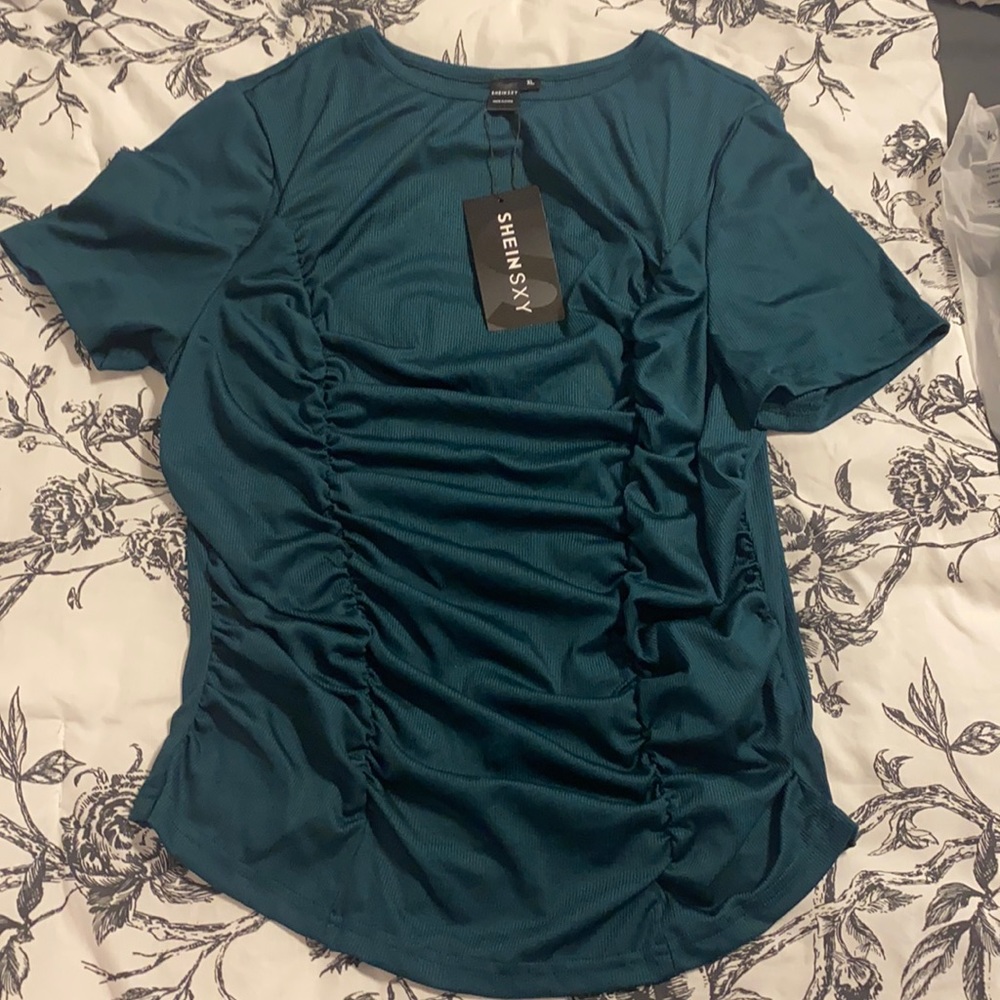 SHEIN SOLID RUCHED SLIM TOP